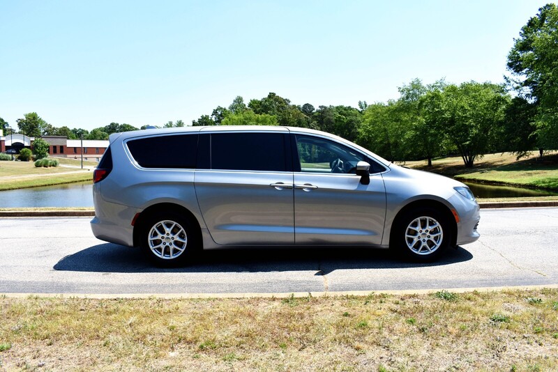 2018 CHRYSLER PACIFICA LX FWD