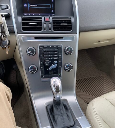 2013 VOLVO XC60 AWD 4DR 3.2L PLATINUM PZEV