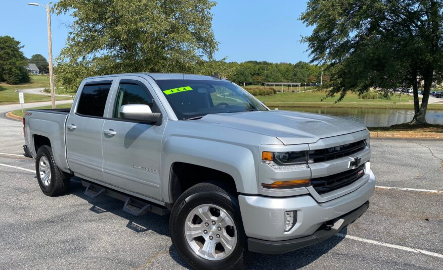 2017 CHEVROLET SILVERADO 1500 4WD CREW CAB 143.5″ LT W/2LT