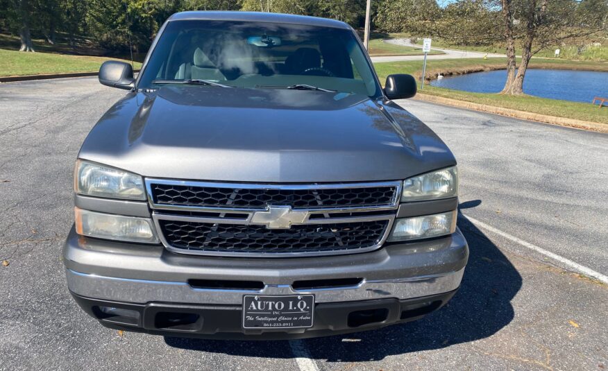 2006 CHEVROLET SILVERADO 1500 EXT CAB 143.5″ WB 4WD LT1