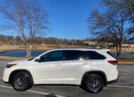 2017 TOYOTA HIGHLANDER LIMITED V6 FWD