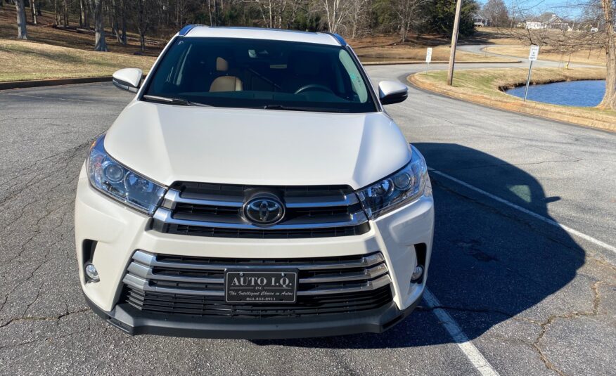 2017 TOYOTA HIGHLANDER LIMITED V6 FWD