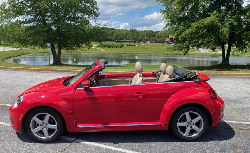 013 VOLKSWAGEN BEETLE 2DR AUTO 2.5L