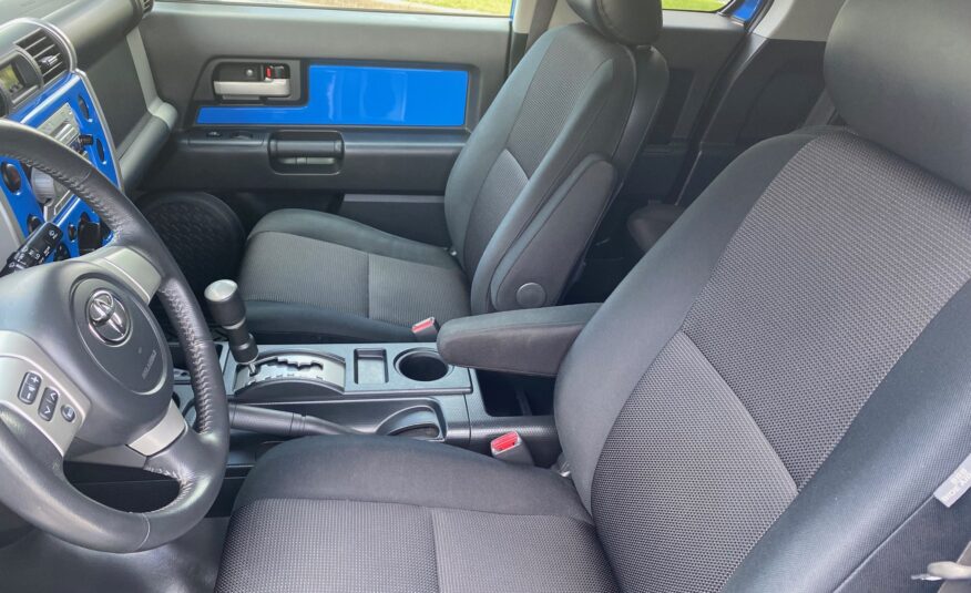 2007 TOYOTA FJ CRUISER 2WD 4DR AUTO