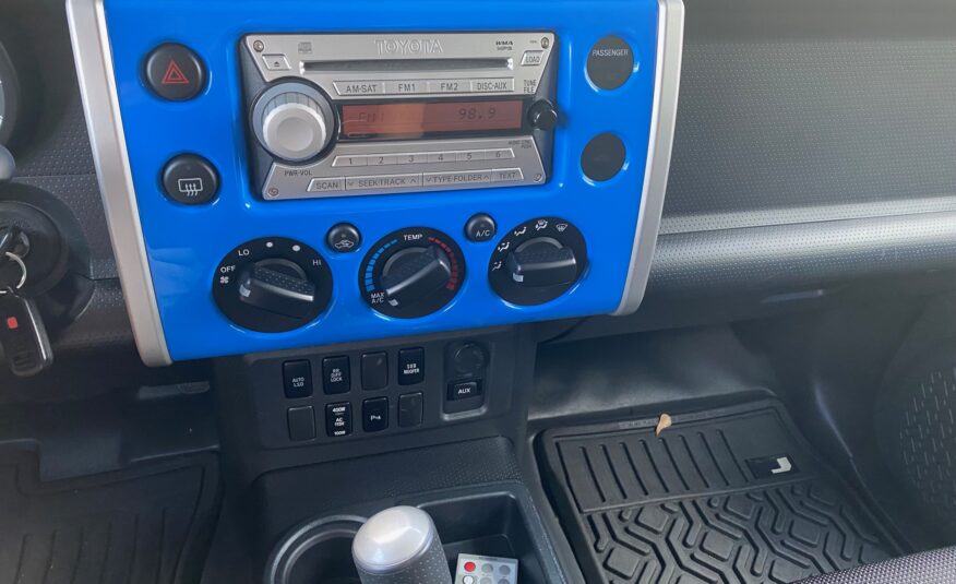 2007 TOYOTA FJ CRUISER 2WD 4DR AUTO