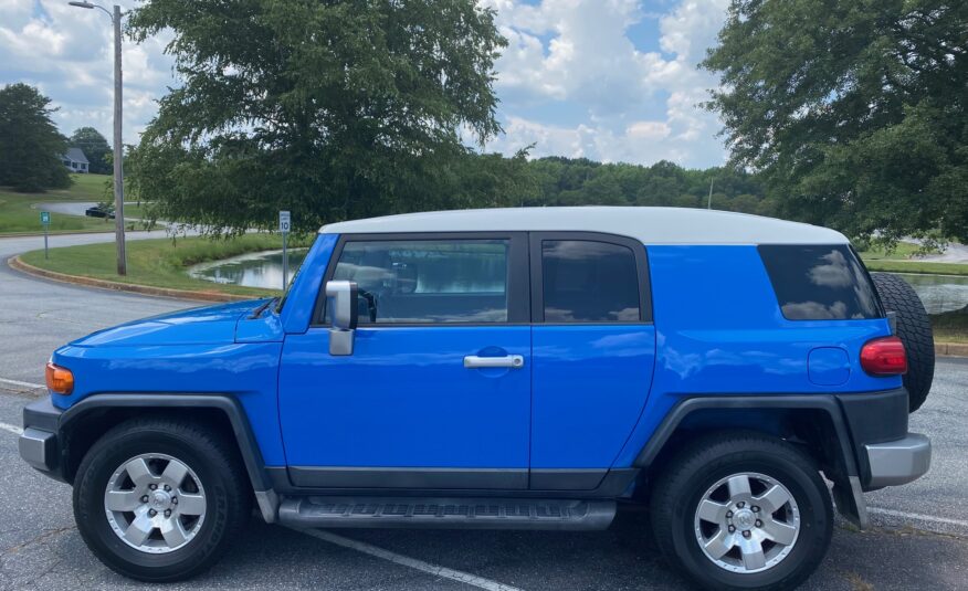 2007 TOYOTA FJ CRUISER 2WD 4DR AUTO