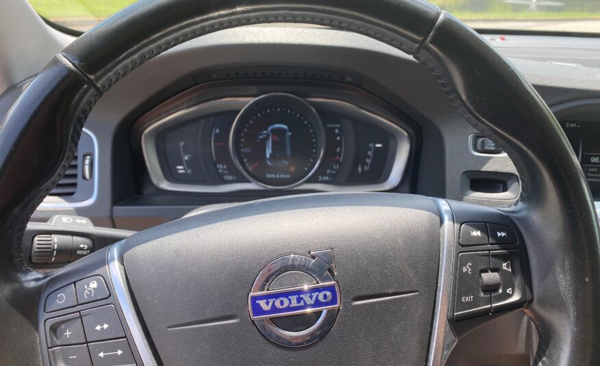 2015 VOLVO V60 CROSS COUNTRY 2015.5 4DR WGN T5 PLATINUM AWD