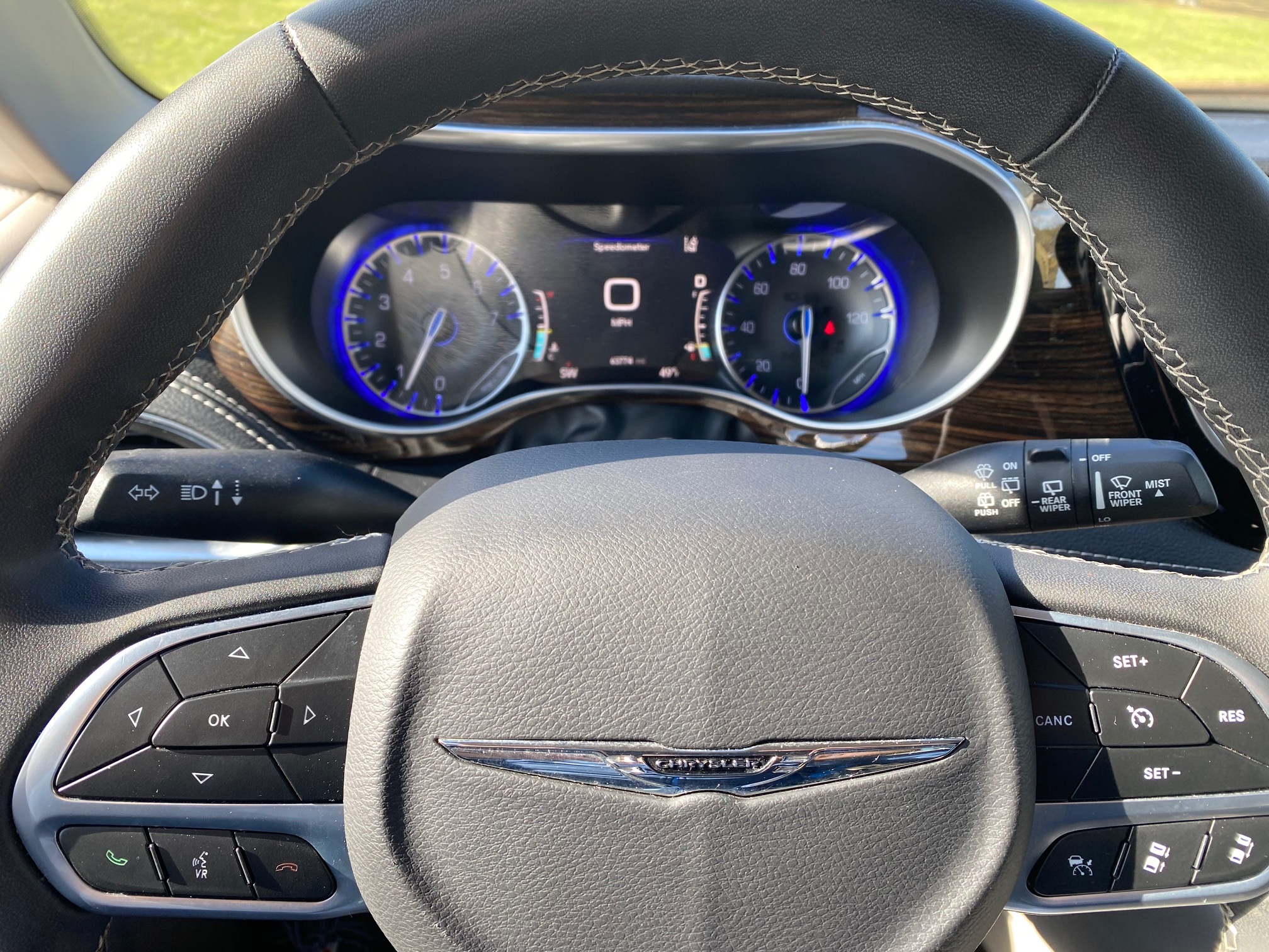 2023 CHRYSLER PACIFICA LIMITED FWD