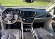 2023 CHRYSLER PACIFICA LIMITED FWD