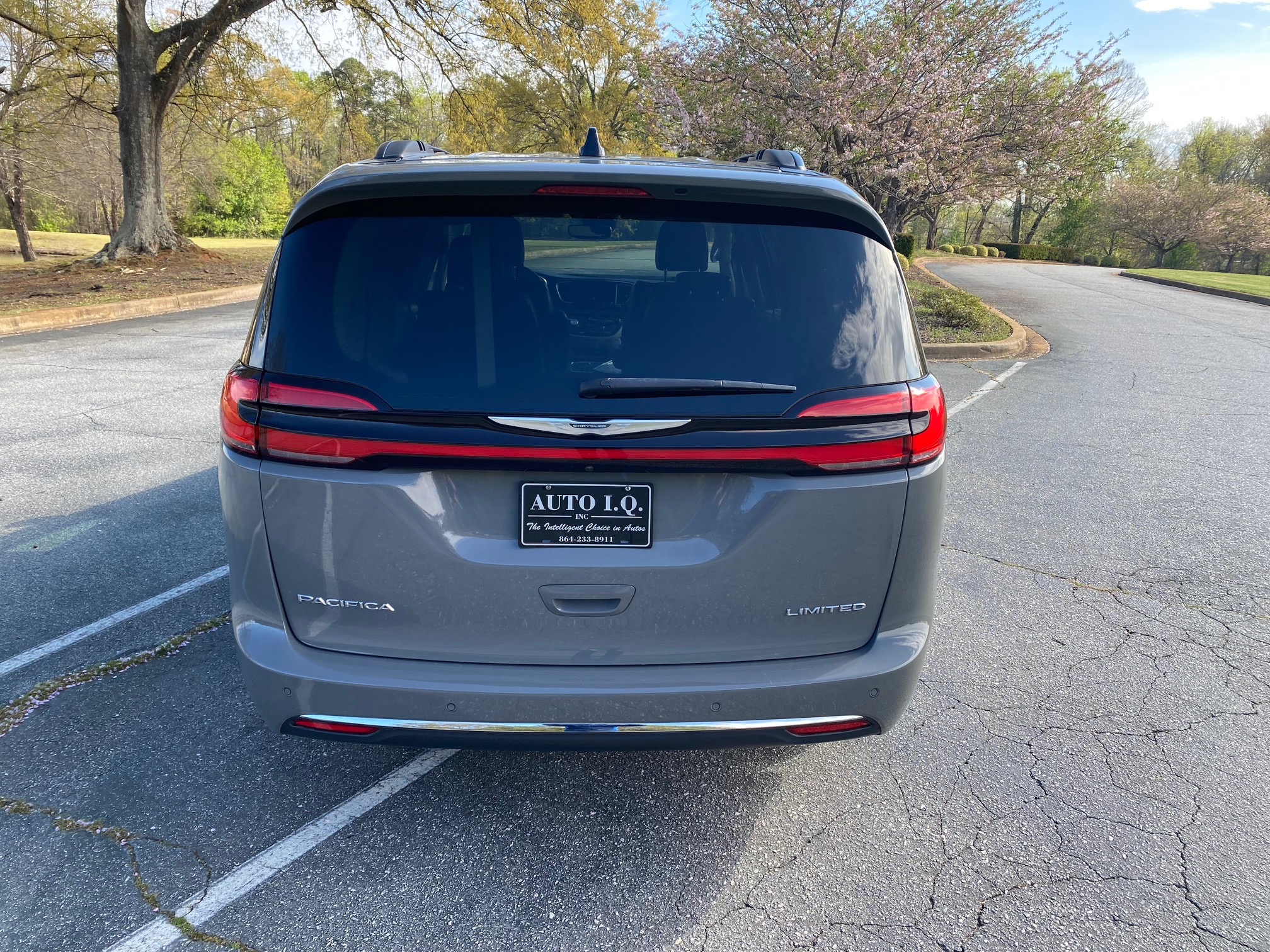 2023 CHRYSLER PACIFICA LIMITED FWD