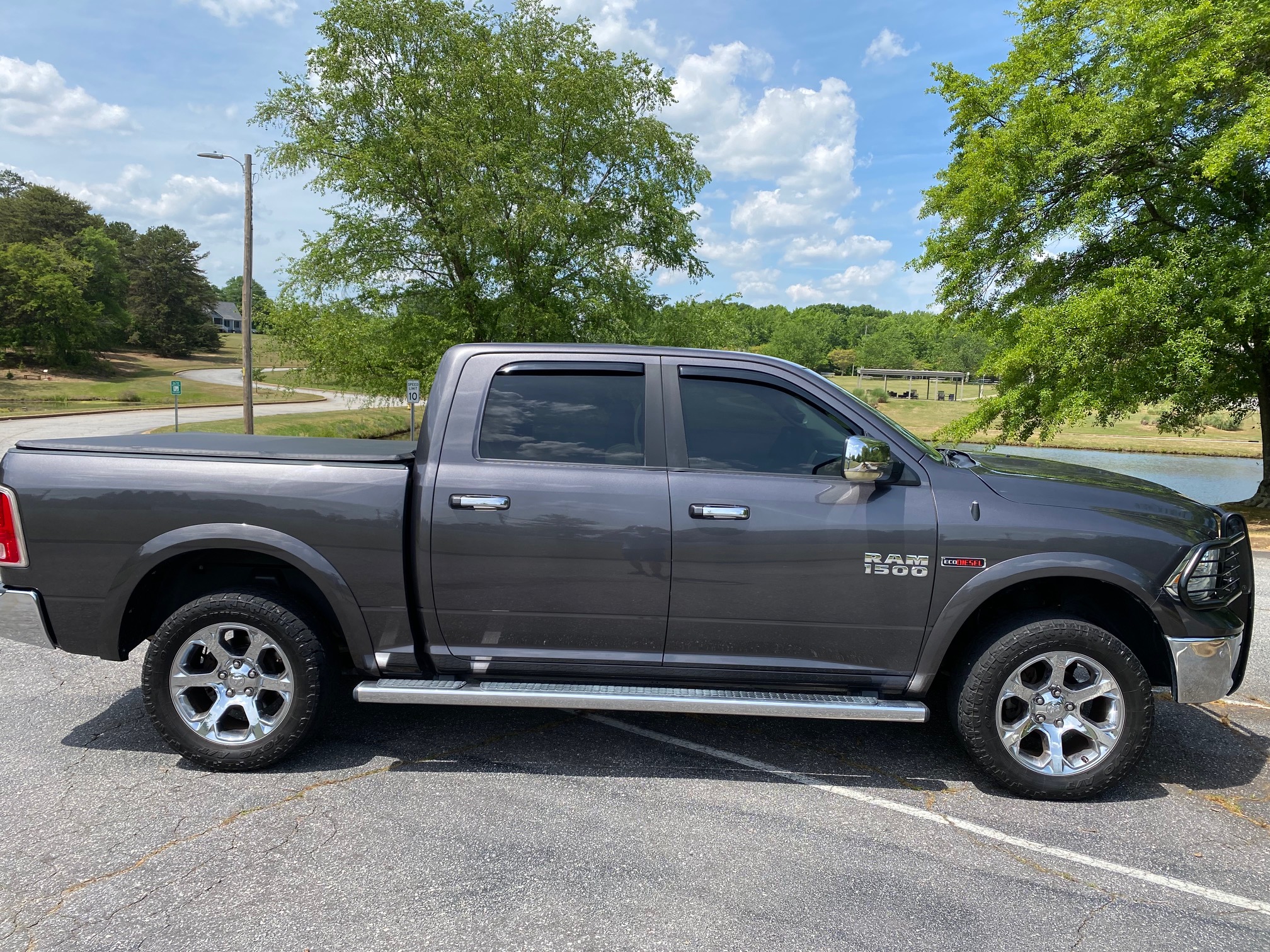 2016 RAM 1500 4WD 3.0L DIESEL LARAMIE