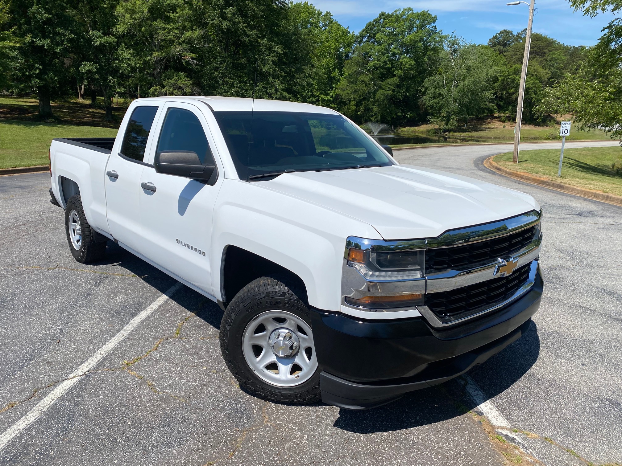 2017 CHEVROLET SILVERADO 1500 2WD DOUBLE CAB 143.5″ WORK TRUCK