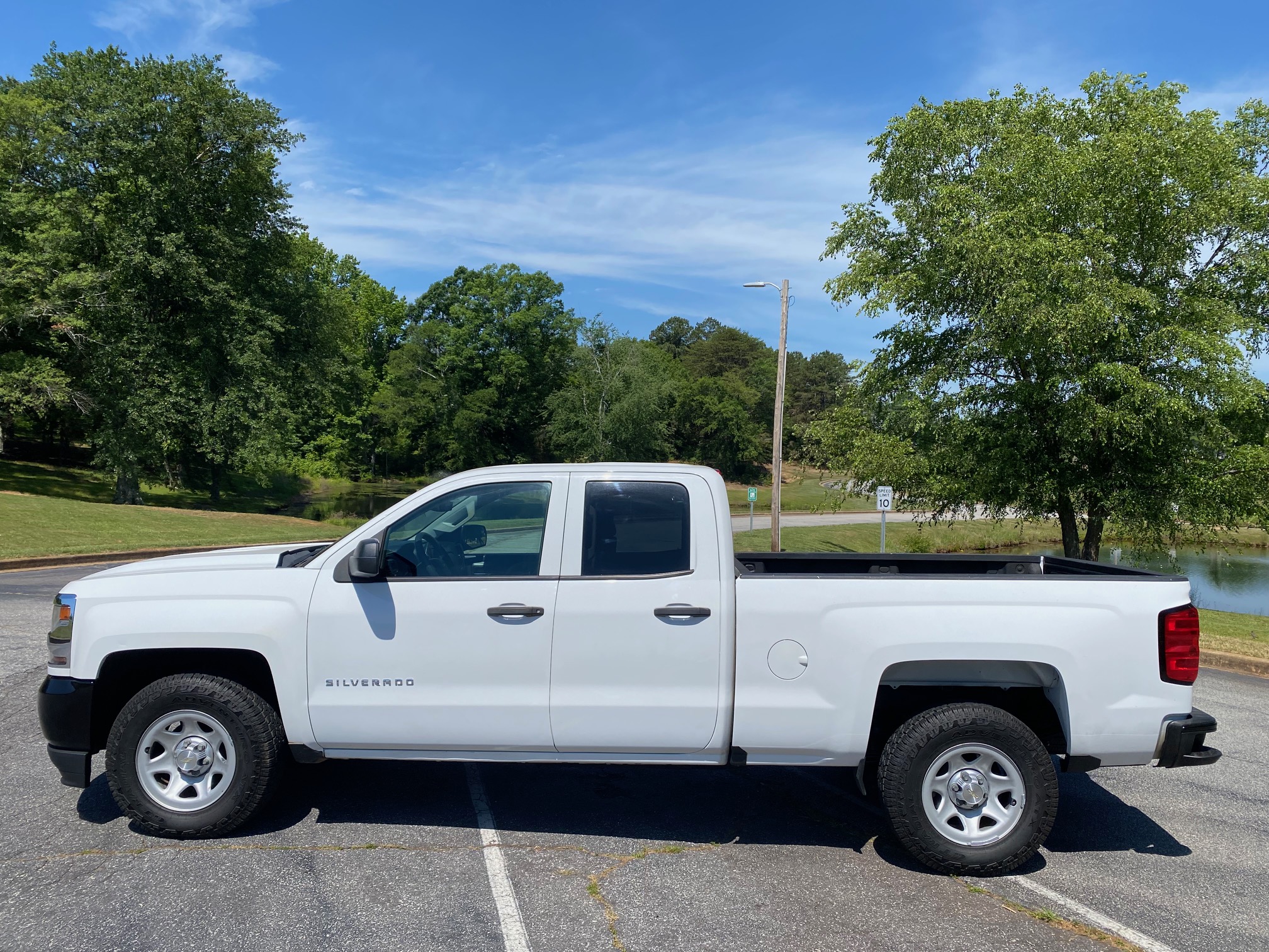 2017 CHEVROLET SILVERADO 1500 2WD DOUBLE CAB 143.5″ WORK TRUCK