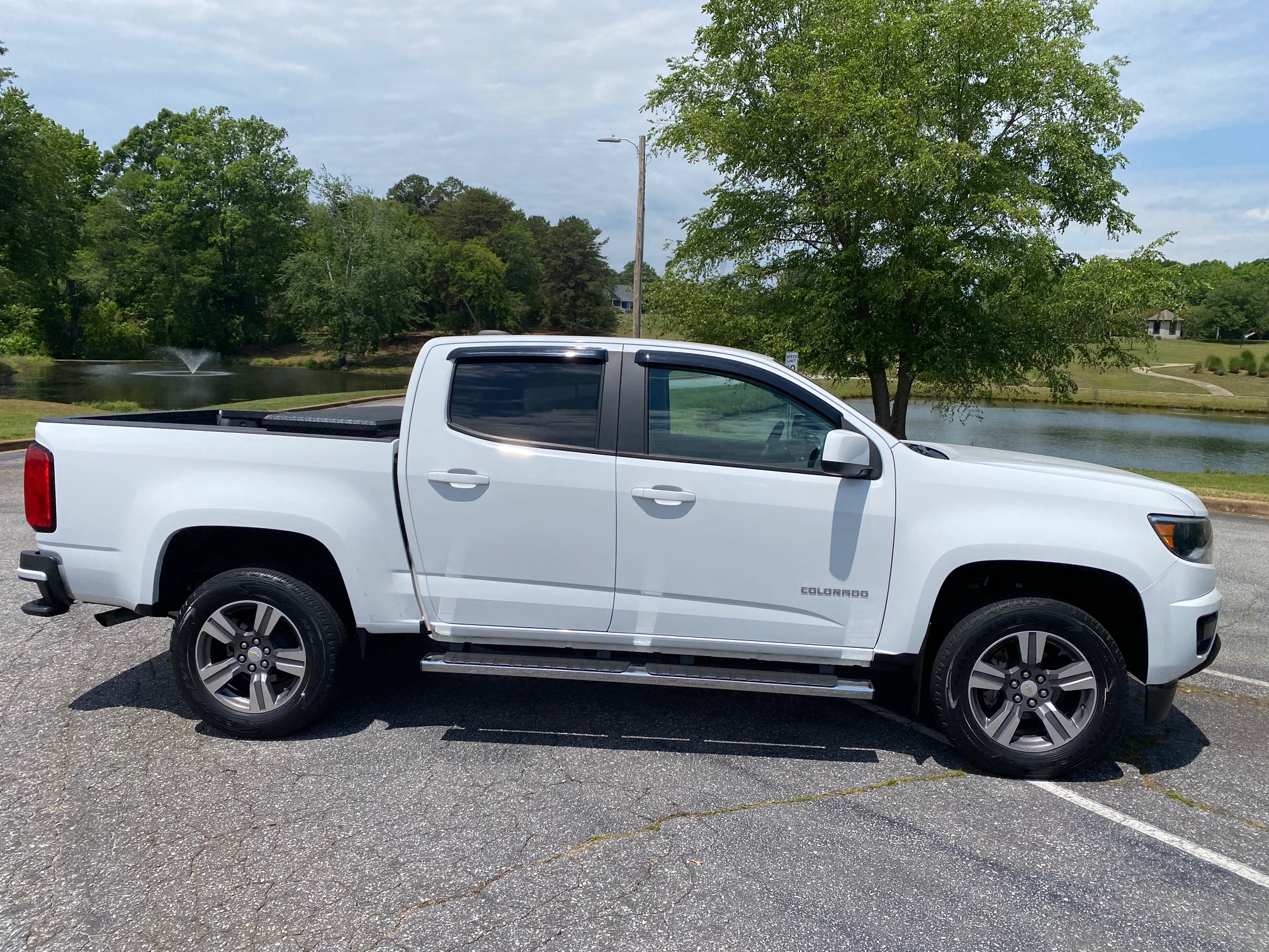 2018 CHEVROLET COLORADO 2WD CREW CAB 128.3″