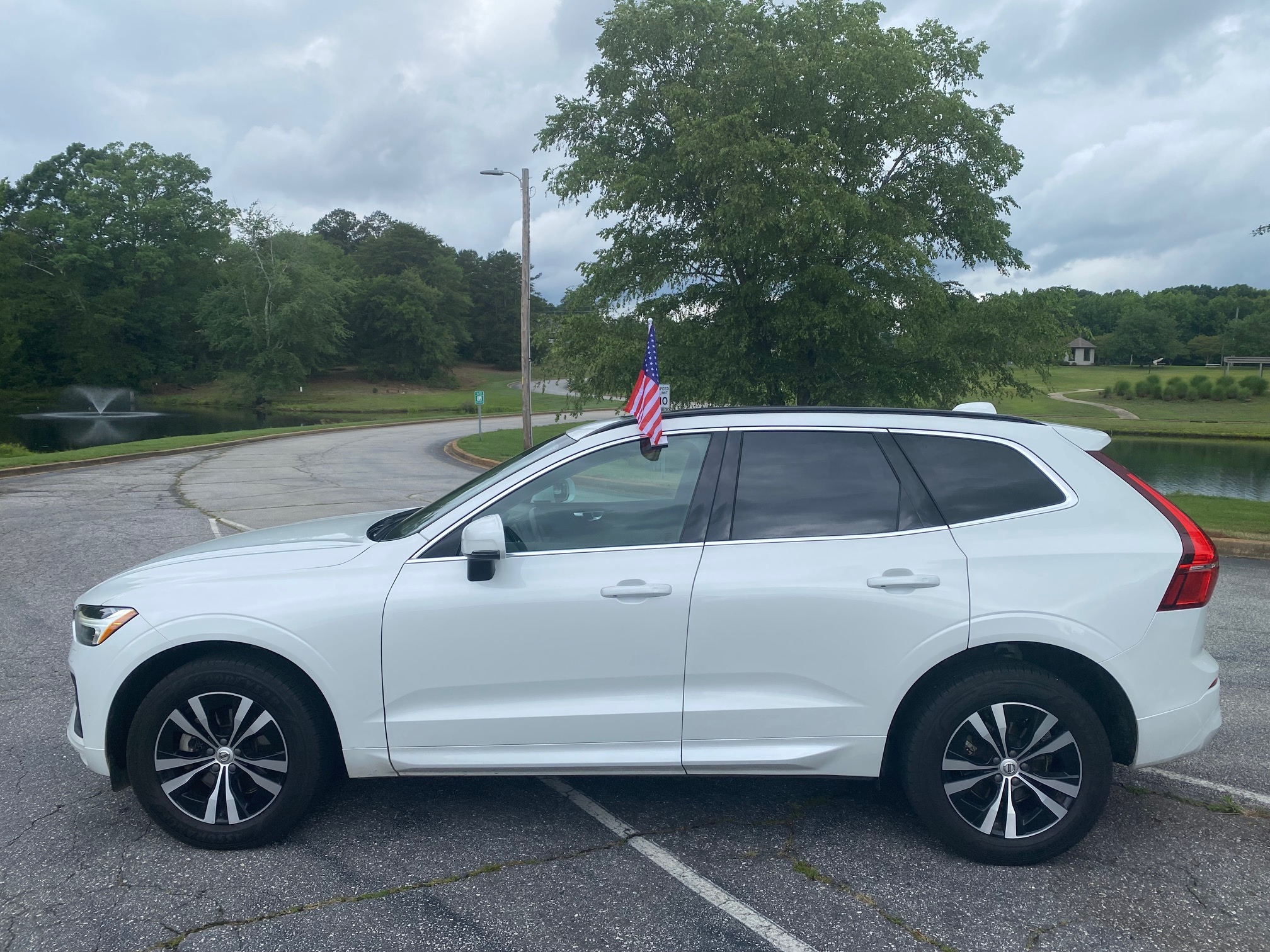2023 VOLVO XC60 B5 FWD CORE